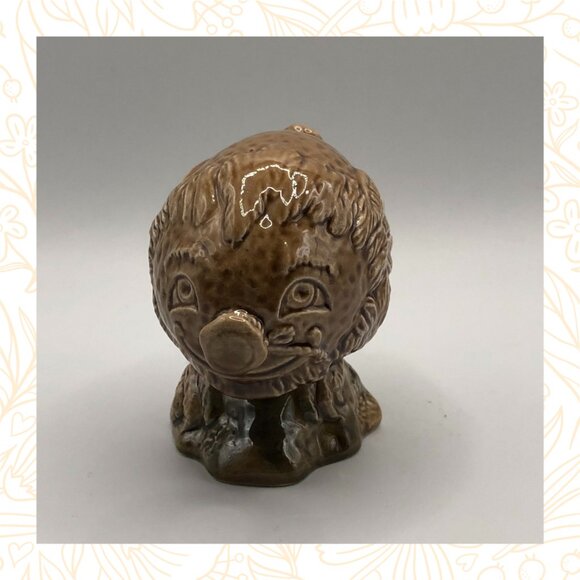 Vintage Ceramic Beneagles Scotch Whisky Miniature Liquor Bottle, Flying Haggis - Picture 3 of 6